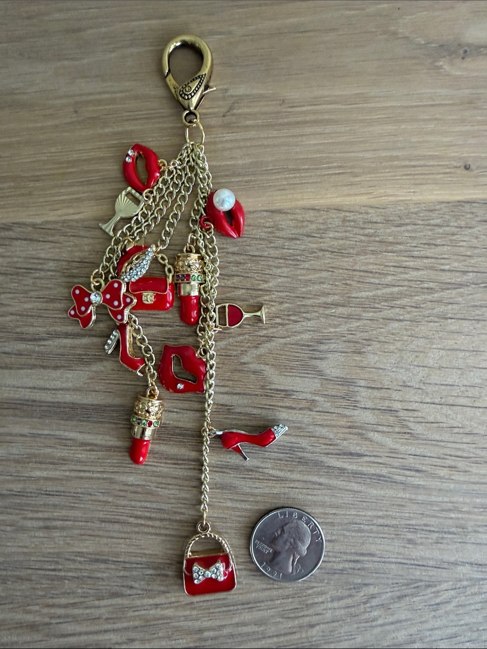 HAND CRAFTED RED & GOLD CHARM KEYCHAIN BAG ACCESSORY Bags Lips Heels & Wine - Picture 5 of 6